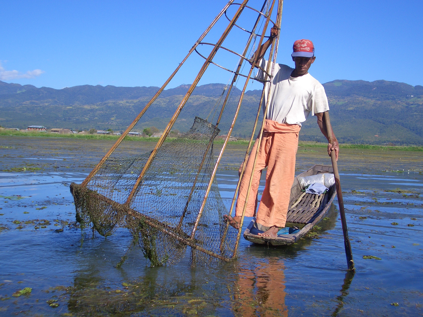 Einbeinruderer auf dem Inle See