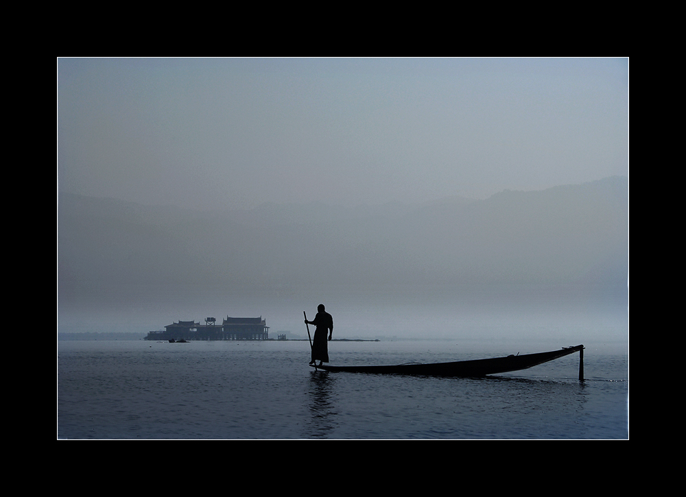 Einbeinruderer im Inle See