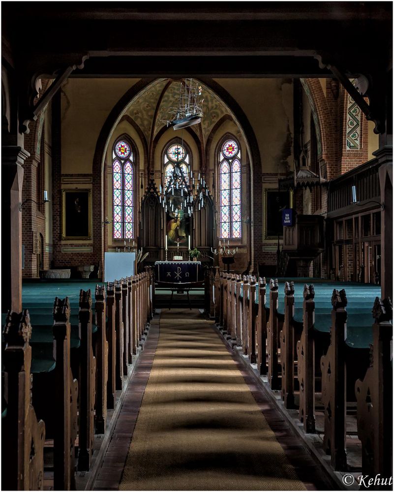 Einblick in die Fischlandkirche