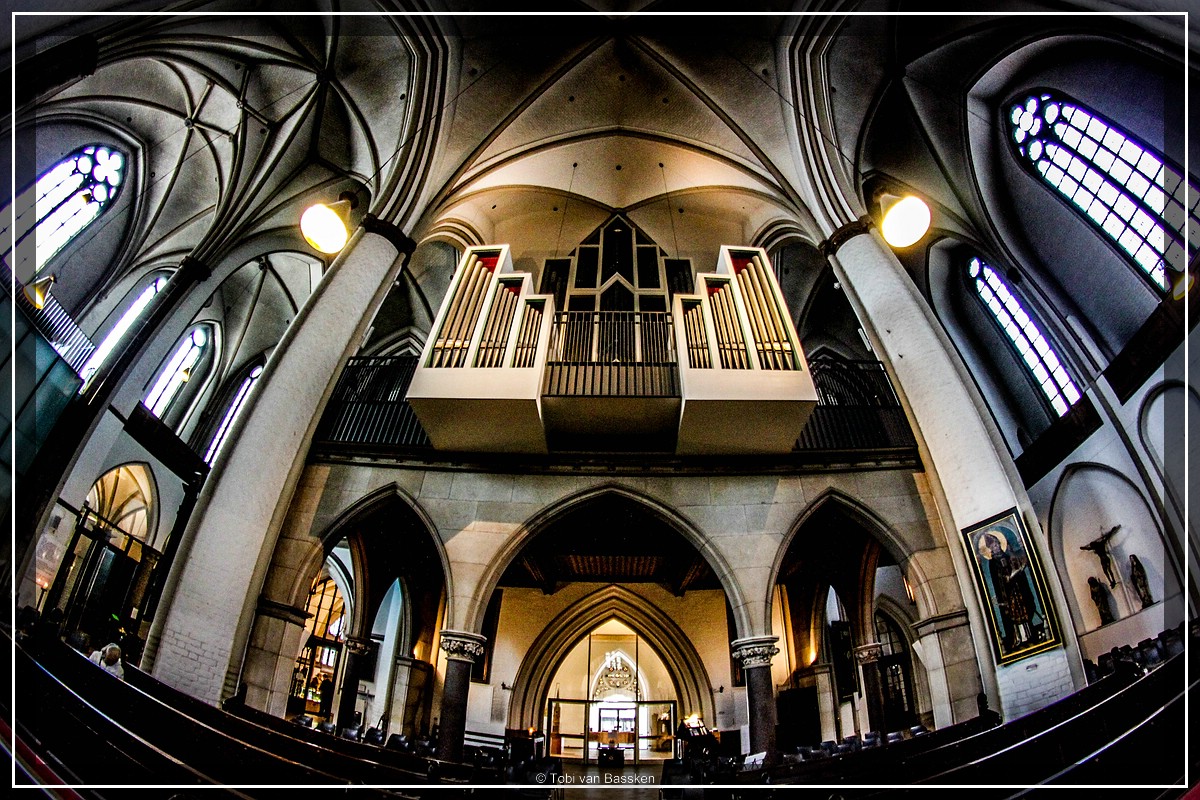 Einblick in die Kirche