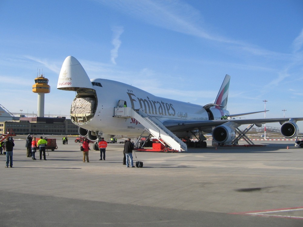 Eine 747-400 bei der Entladung am Hamburger Aiport