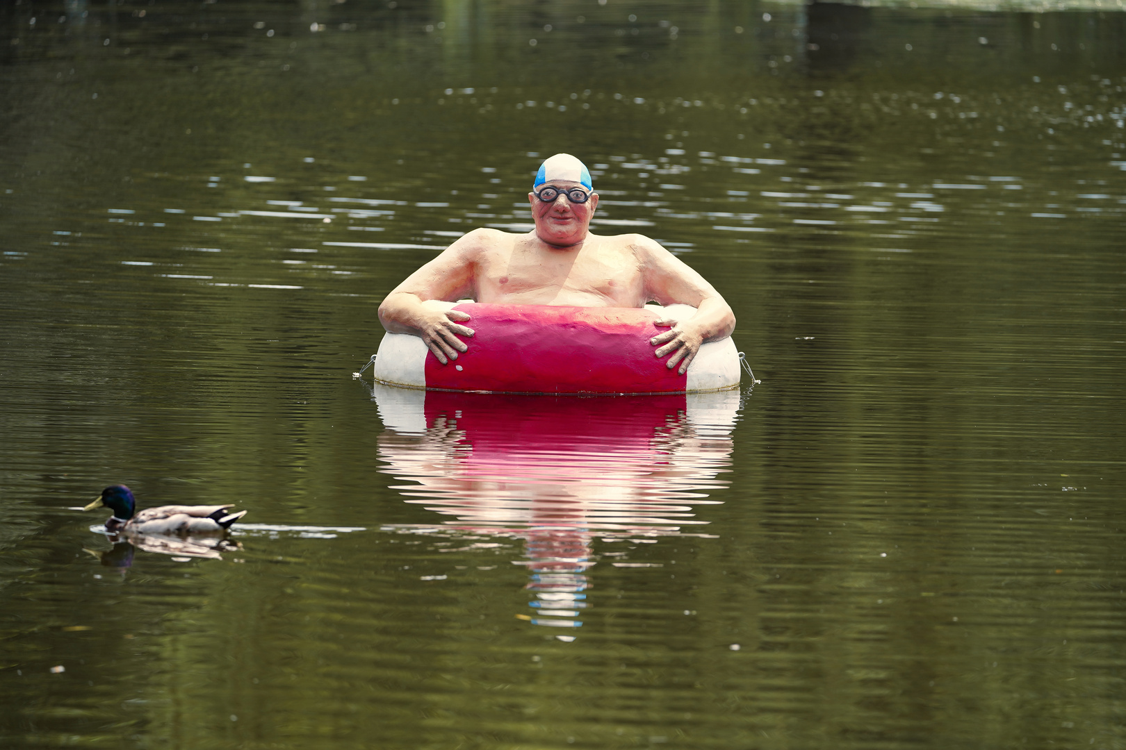 eine Abkühlung zum Spiegeltag