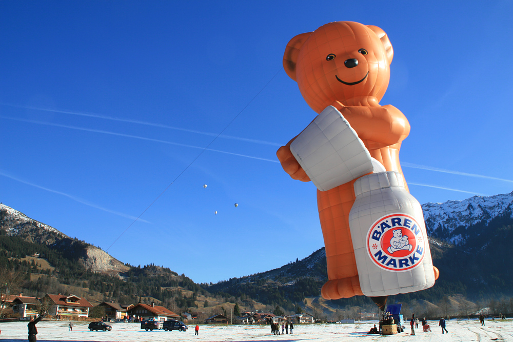 eine Alpenballonfahrt bei Kaiserwetter