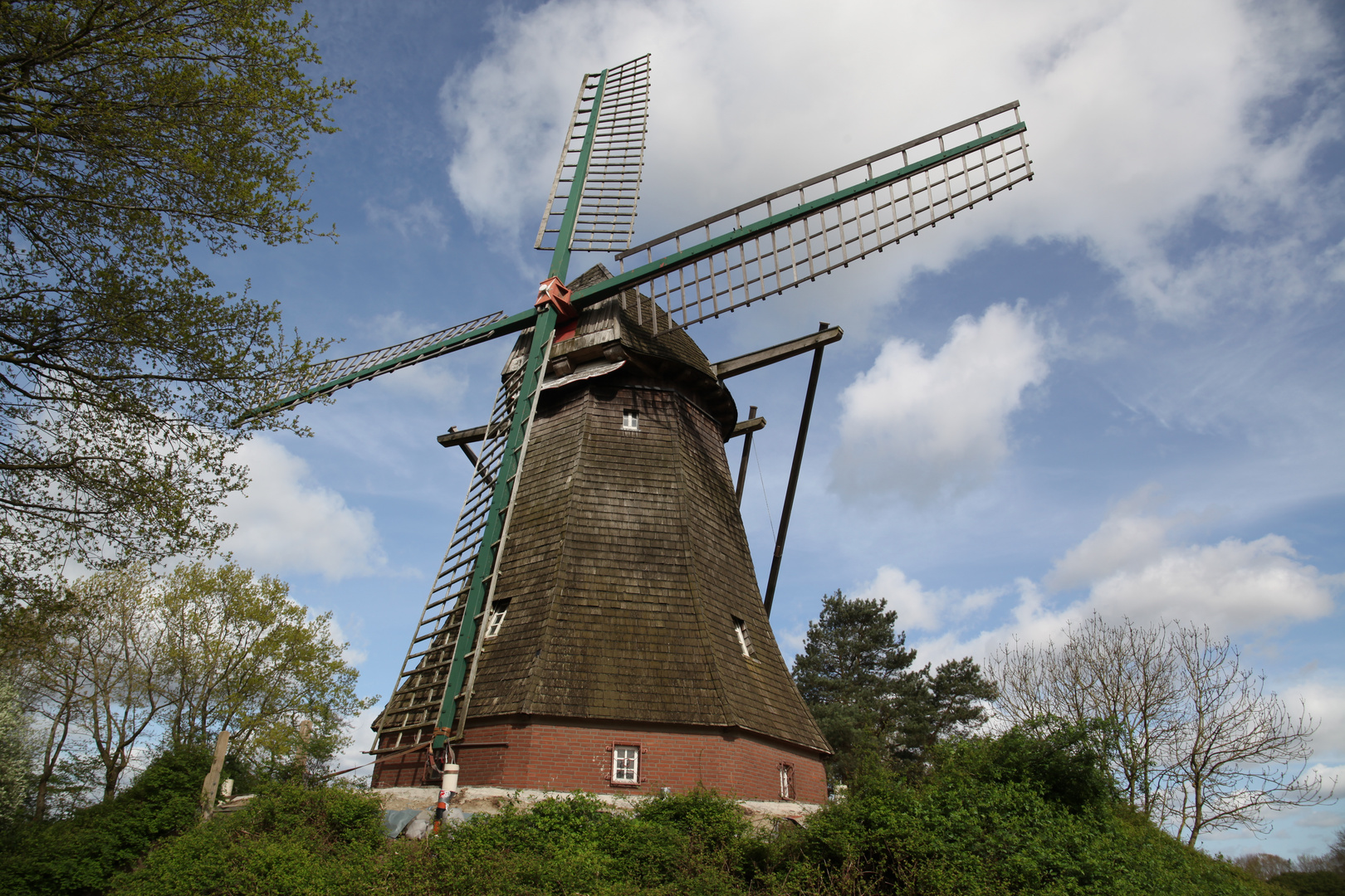 Eine alte Windmühle in Haren an der Ems Foto & Bild | fotos, world ...