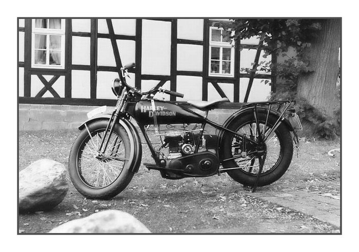 eine Amerikanerin in Thüringen Foto & Bild | autos & zweiräder