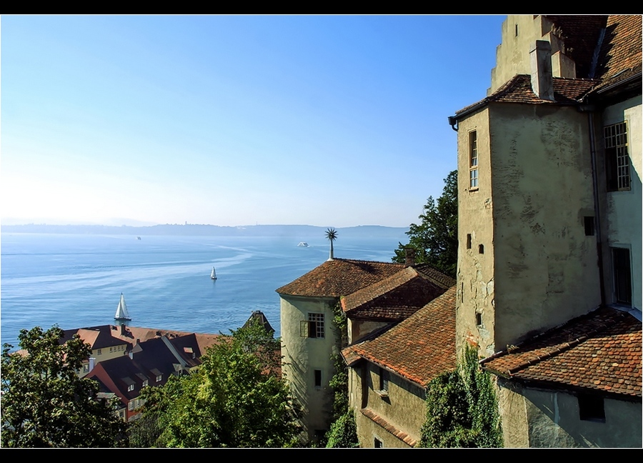 eine andere PERSPEKTIVE des alten Schlosses in Meersburg (Bodensee)