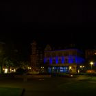 eine Bar am Marktplatz bei Nacht