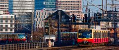 EINE BEGEGNUNG BEGINNT AUF DER BERLINER STADTBAHN