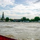 Eine Bootsfahrt auf dem Chao Phraya River