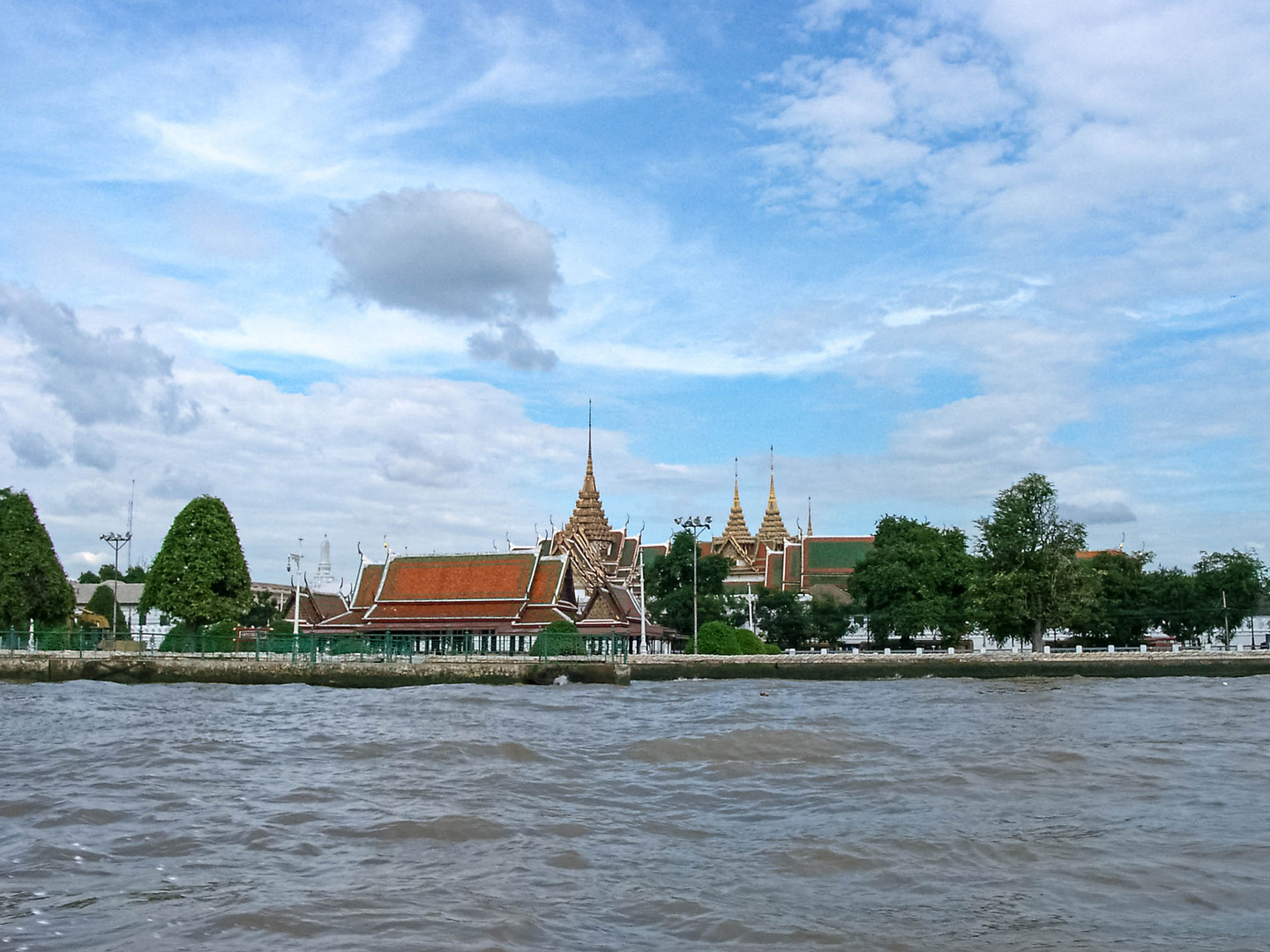 Eine Bootsfahrt auf dem Chao Phraya River