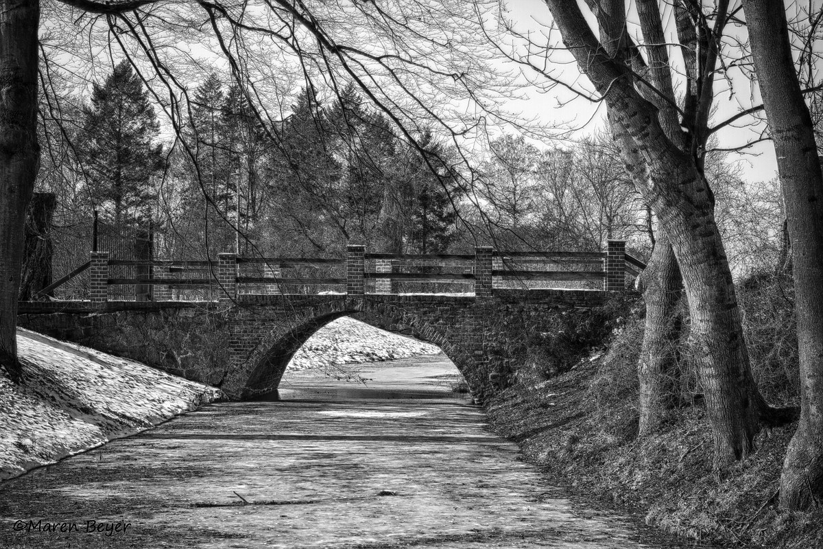 Eine Brücke