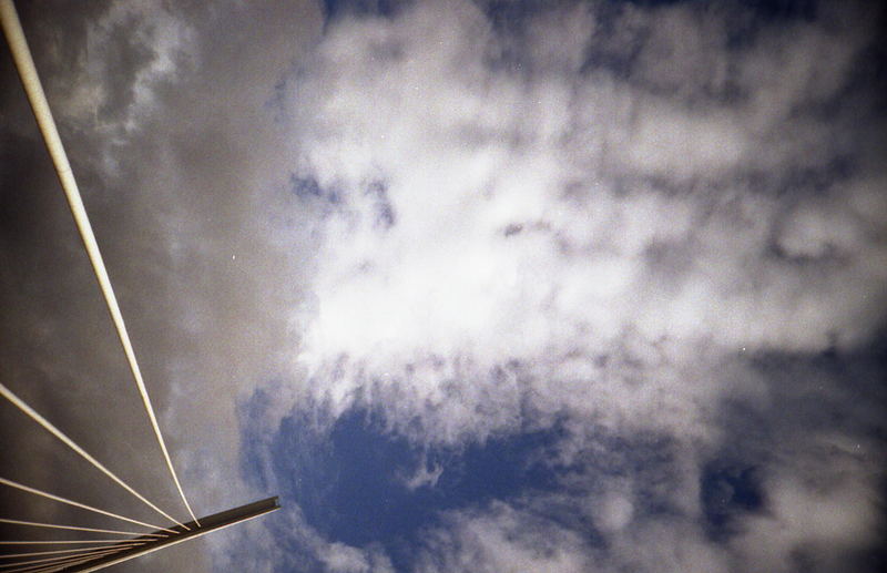 Eine Brücke für die Himmel