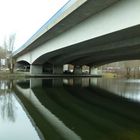 Eine Brücke, wie ein Nussknacker