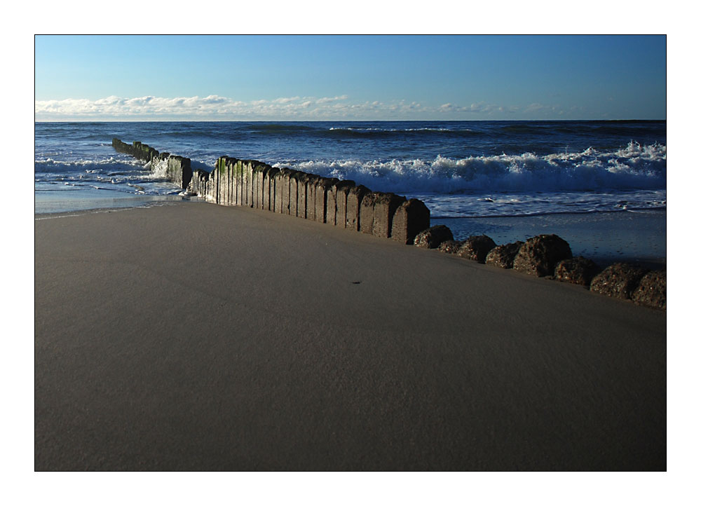 Eine Buhne am Weststrand auf Sylt (2)