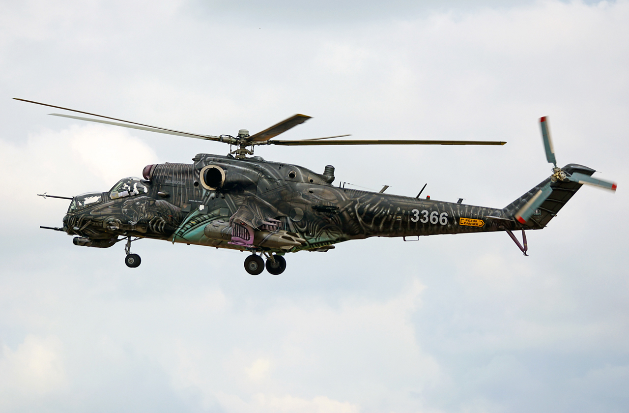 Eine bunte Mil-Mi 24 "Hind" 