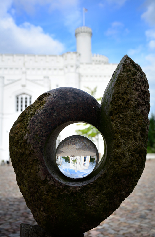 Eine Burg steht Kopf