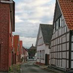 Eine der schönen Straßen in Freiburg an der Elbe...