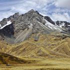 Eine einsame Hütte im peruanischen Hochland