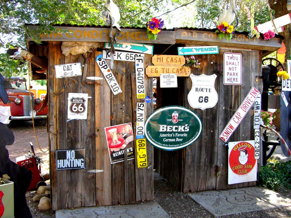 ....eine etwas andere Toilette an der Route 66...