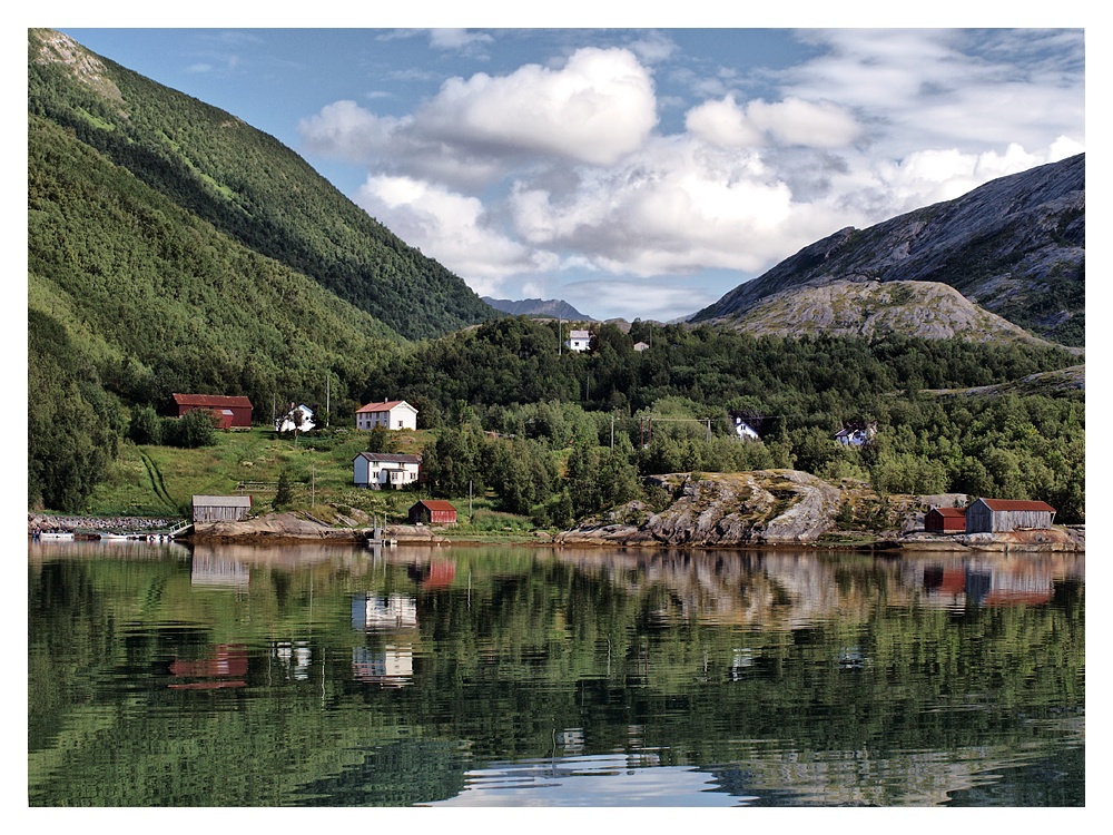 Eine Fahrt durch den Beiarnfjord (10)