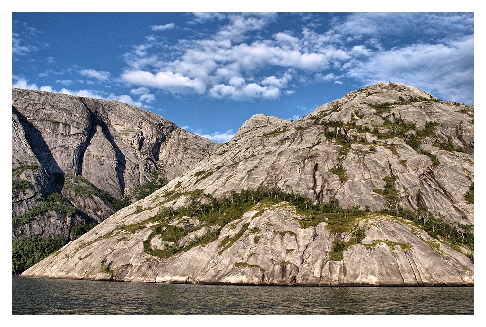 Eine Fahrt durch den Beiarnfjord (9)