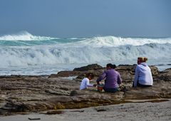 Eine Famlie am Strand.                    DSC_4988