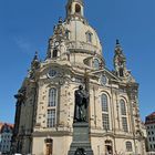 "Eine feste Burg" Frauenkirche mit Lutherdenkmal 