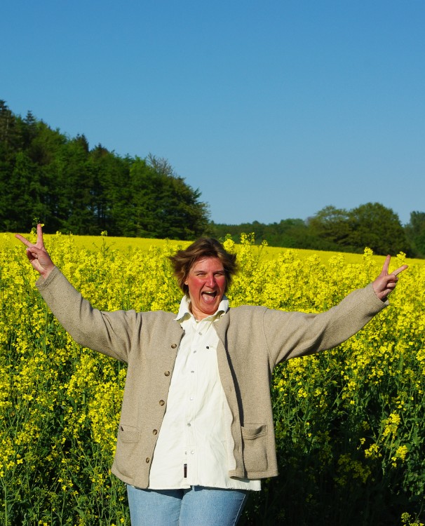 Eine Flocke im Rapsfeld ;)