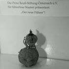 Eine Führerfigur ( Aus der Schaffensreihe:" Alte Setzkartoffeln machen Karriere")