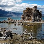 EINE GANZ NORMALE SPIEGELUNG IM MONO-LAKE....