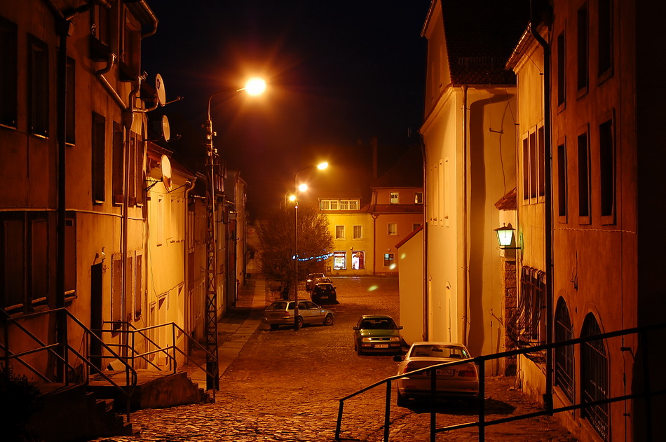 Eine Gasse gleich neben Rathaus