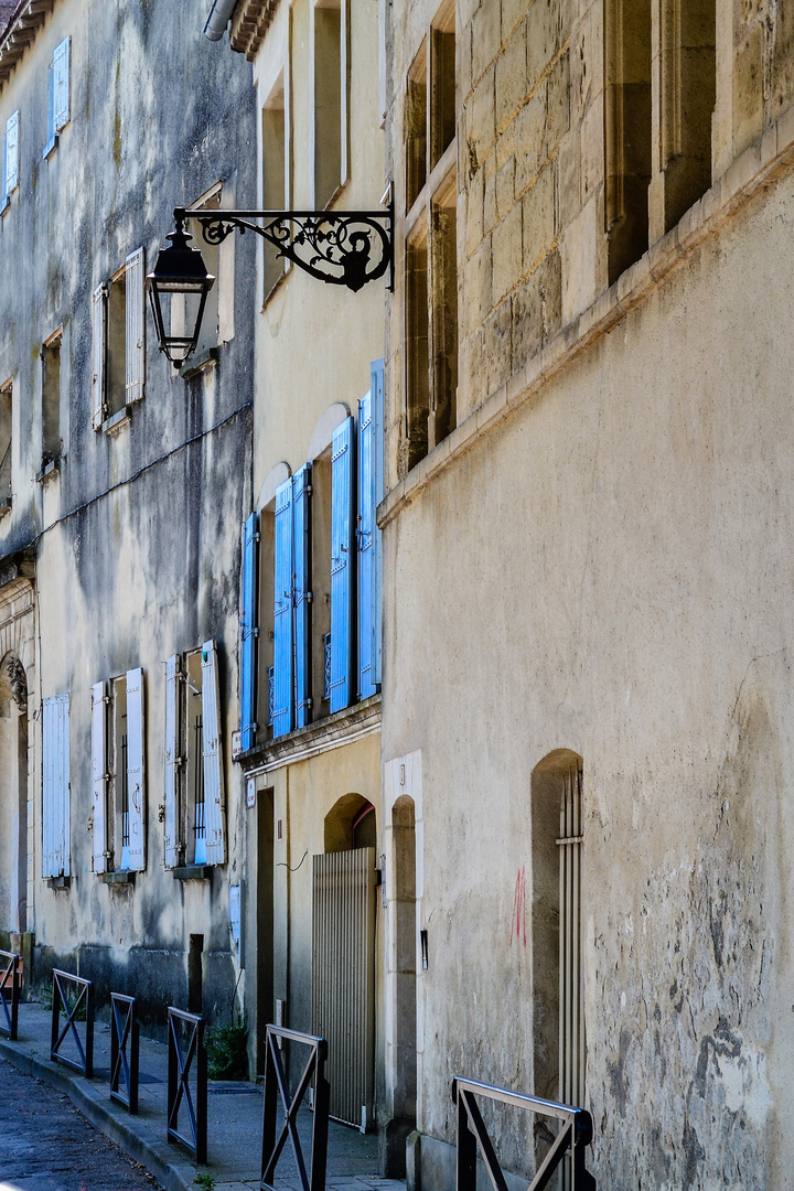 Eine Gasse in Arles