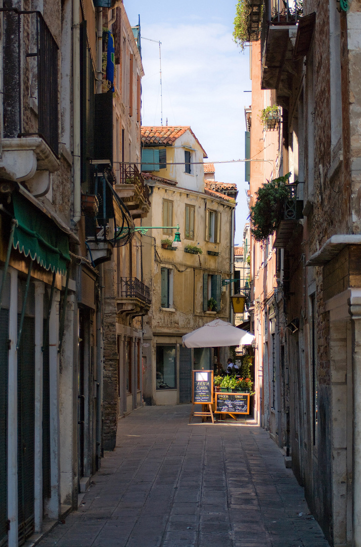 Eine Gasse in Italien...