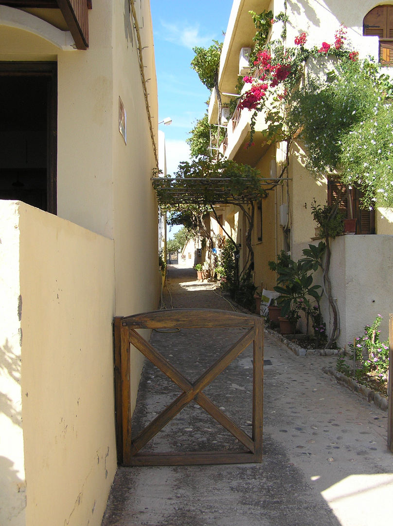 Eine Gasse in Makrygialos