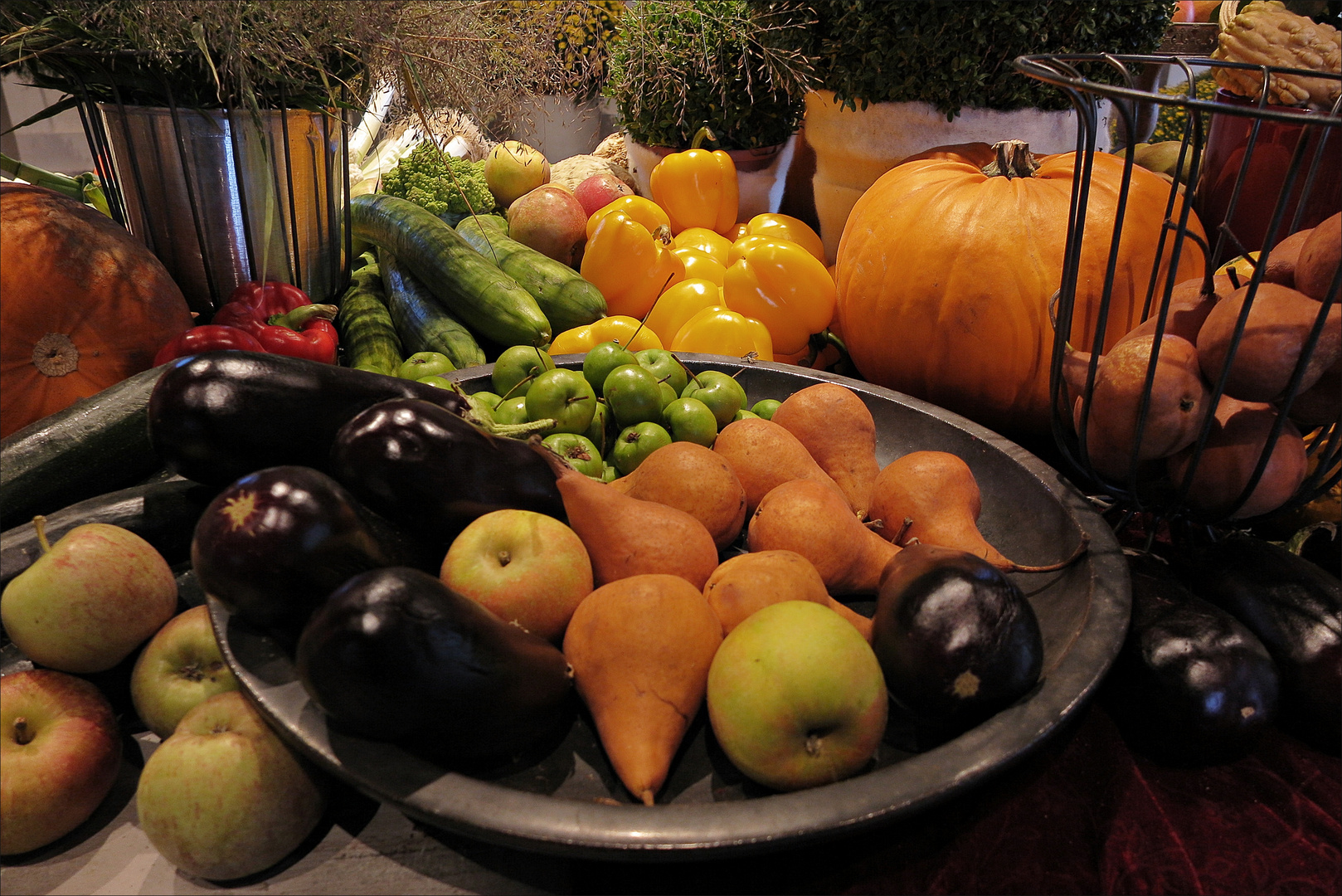 Eine große Vielfalt an Obst und Gemüse...