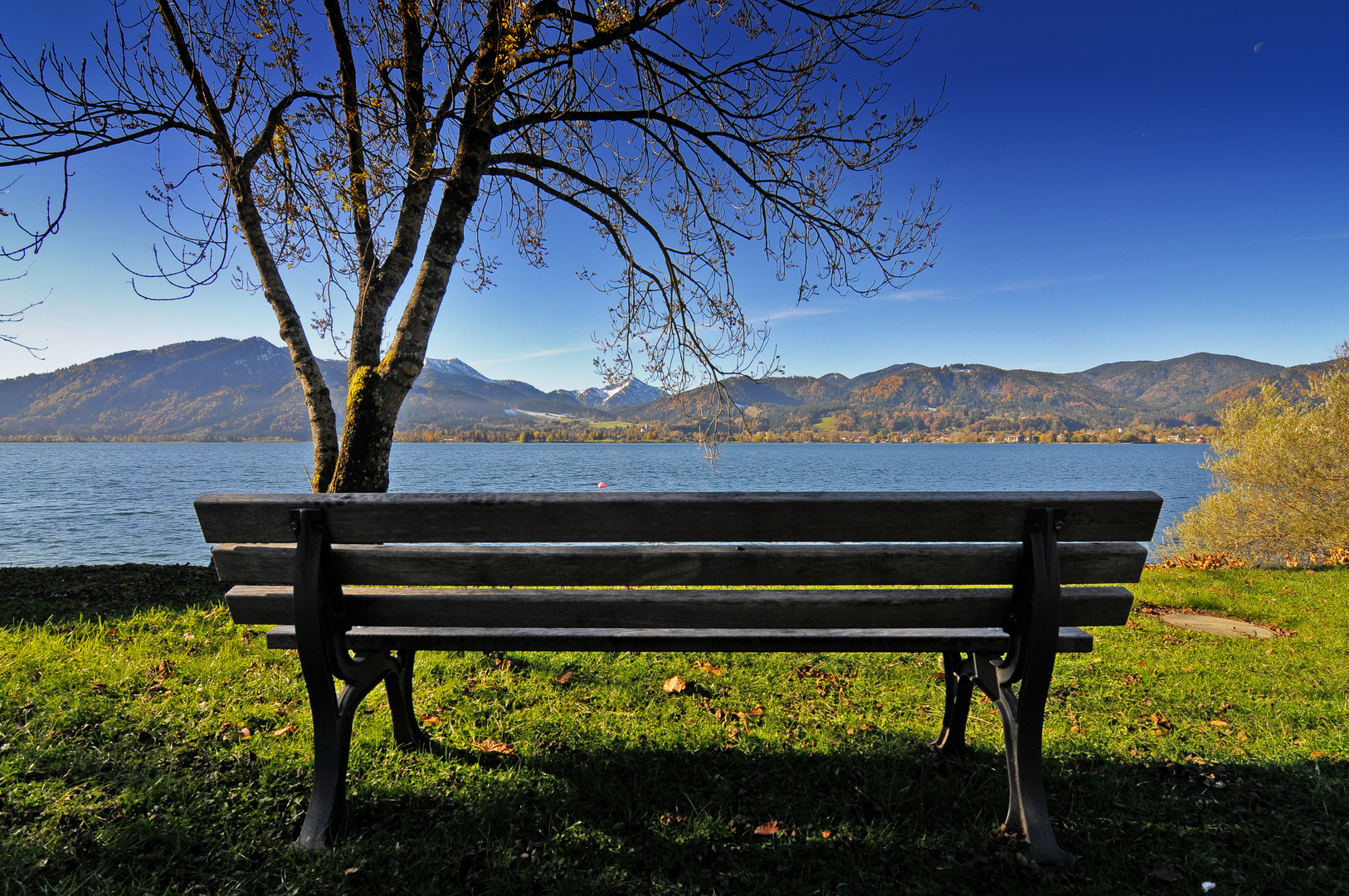 Eine gute bayerische Bank am Tegernsee...