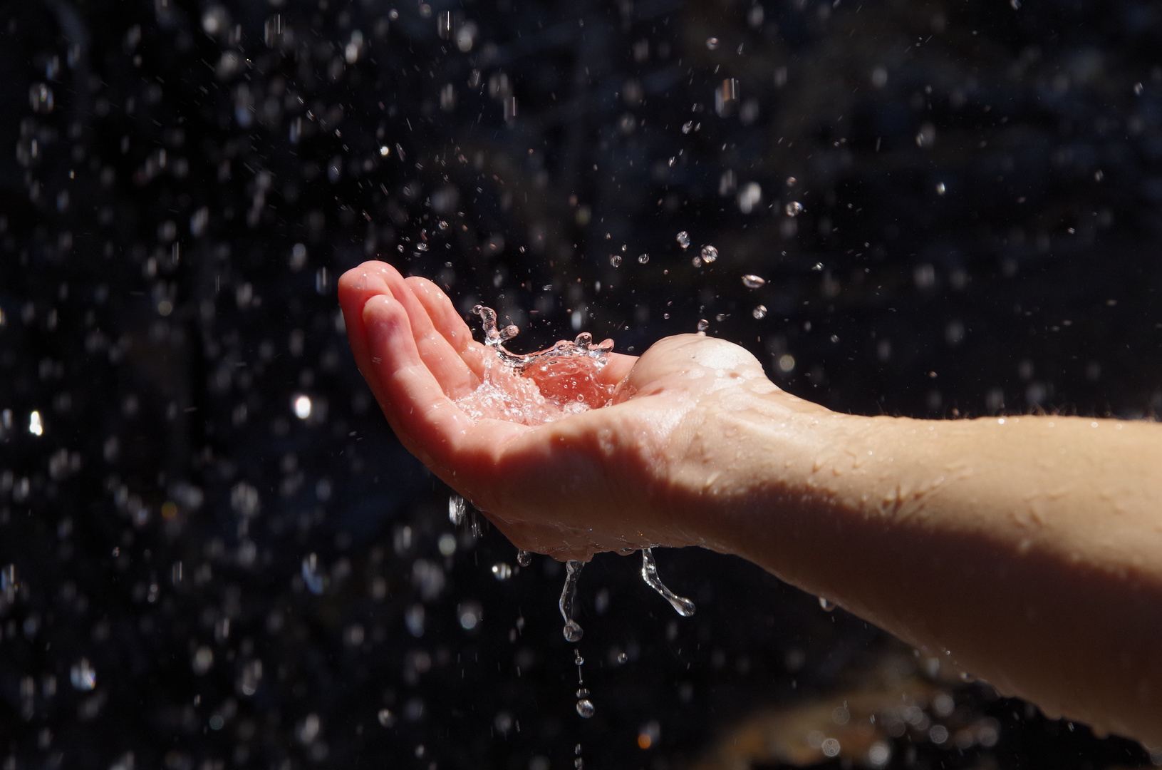 Eine Hand voll Wasser