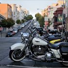 Eine Harley in den Strassen von San Francisco