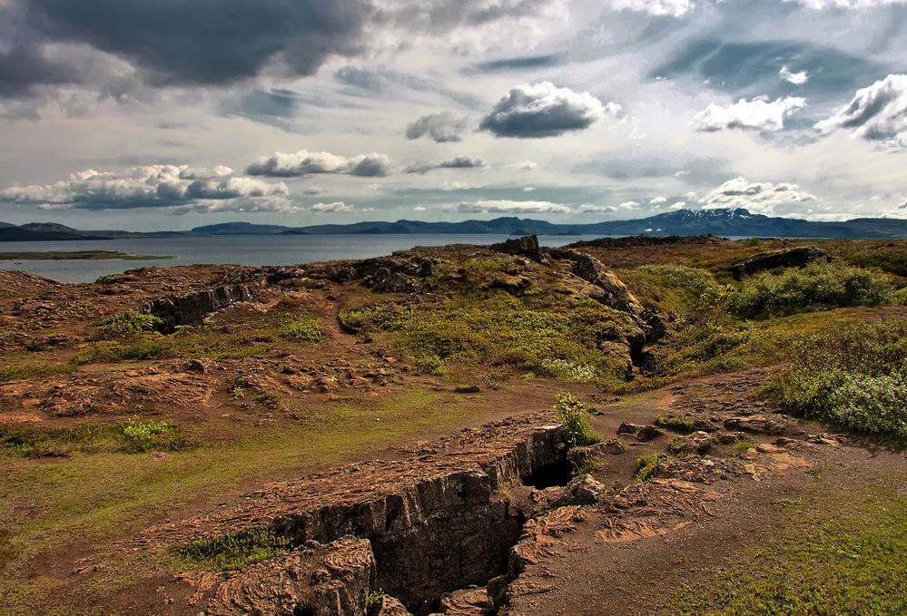 Eine Insel auf zwei Kontinentalplatten Foto & Bild | europe