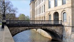 ... eine italienische Leine-Brücke ...