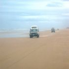 Eine Jeep fahrt am Strand von Fraser Island