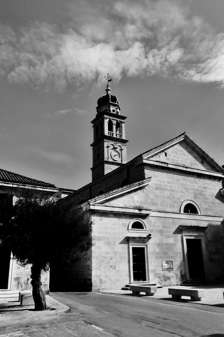 eine Kirche auf der Insel Brac in Kroatien