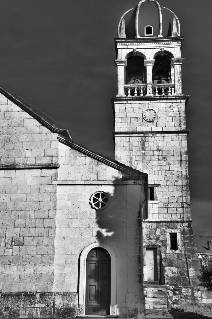 eine Kirche im Ort Donj Humag auf Brac