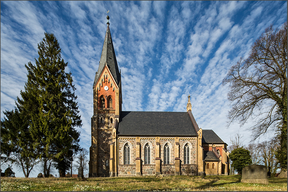 Eine kleine Dorfkirche..