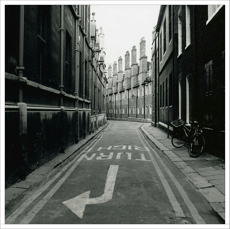 Eine kleine Gasse in England.