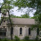 Eine kleine Kirche mitten im wald