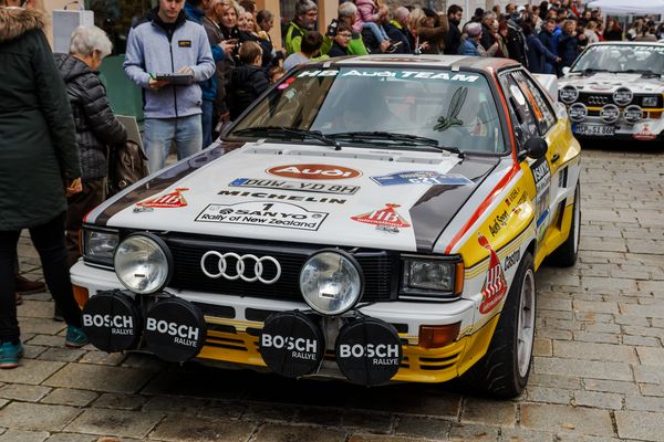 eine Legende in Weiß-Gelb