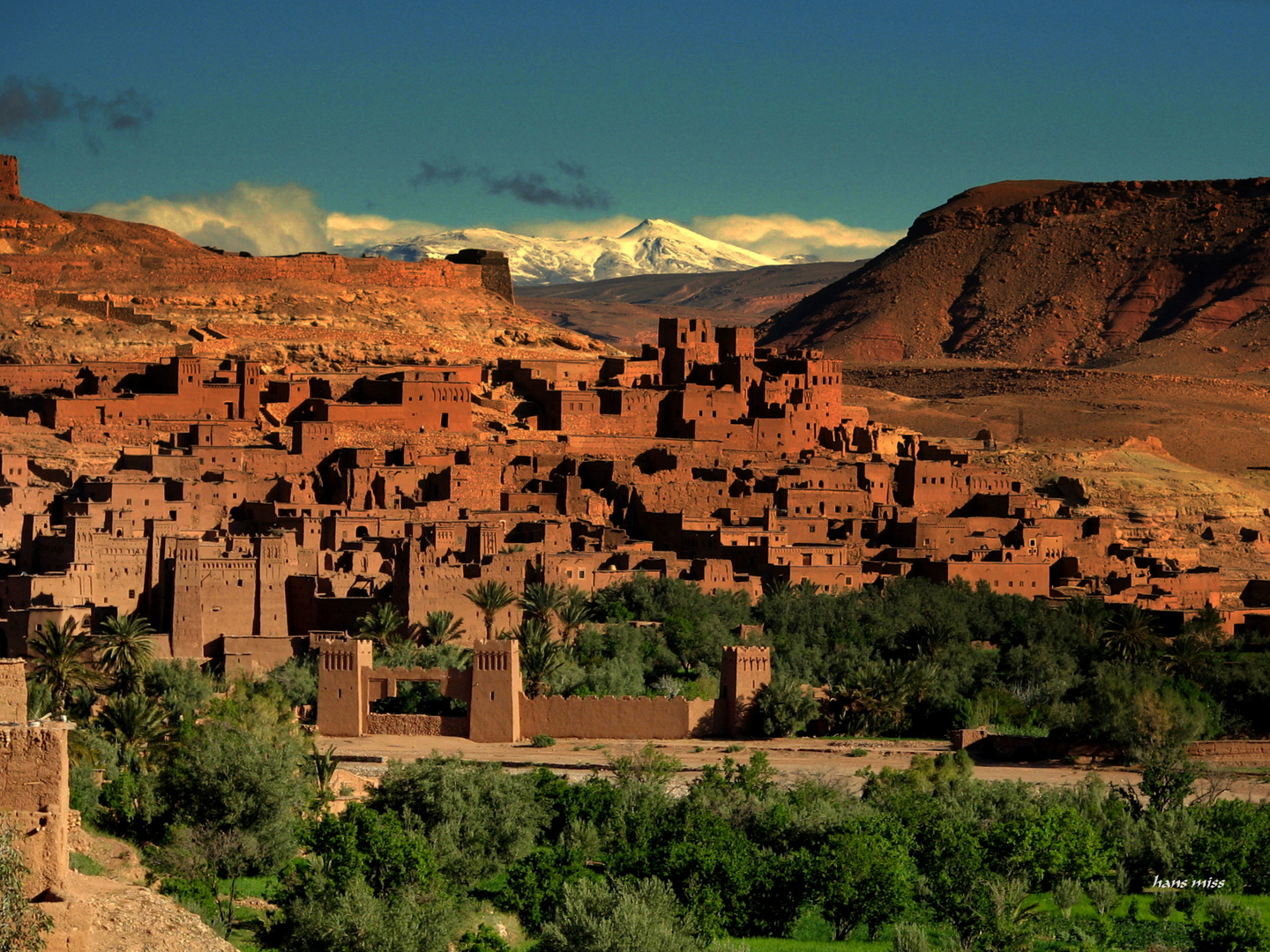 eine Lehmstadt im Atlas Gebirge. (Marokko)