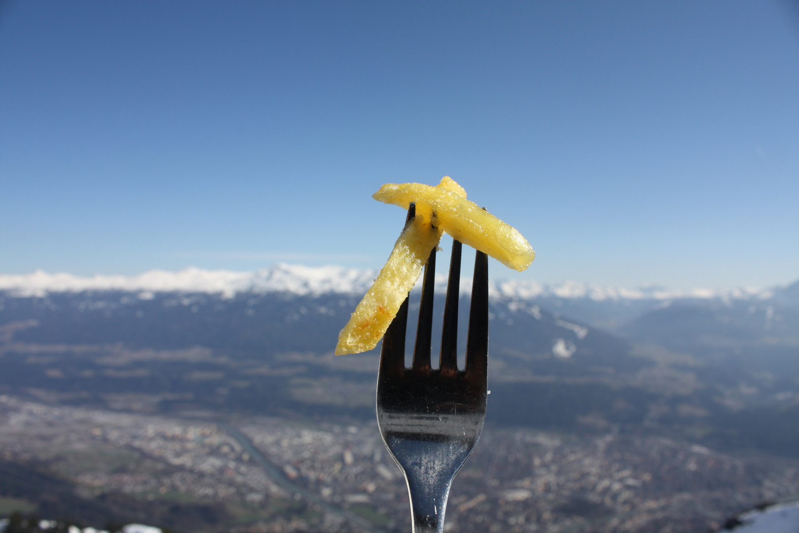 Eine Mahlzeit in den Alpen