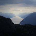 Eine Minute vor Gewitter über dem Lysefjord, Norwegen
